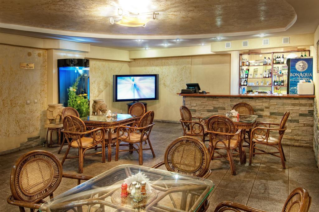 Hotel Edem Karagandy Extérieur photo