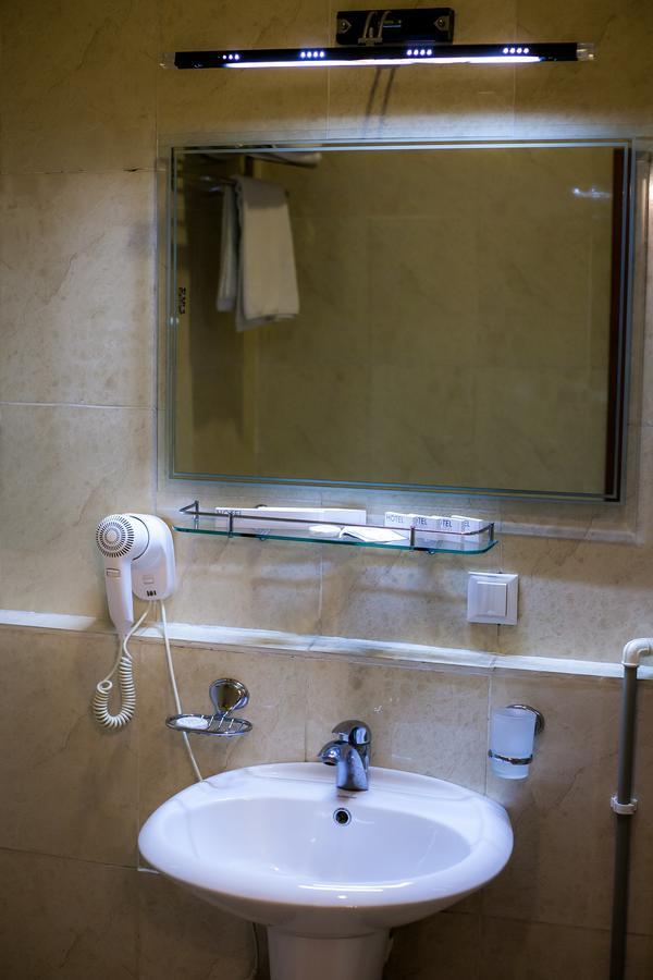 Hotel Edem Karagandy Extérieur photo