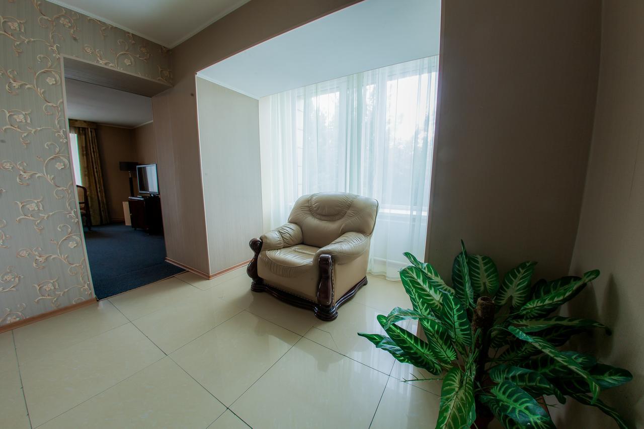 Hotel Edem Karagandy Extérieur photo