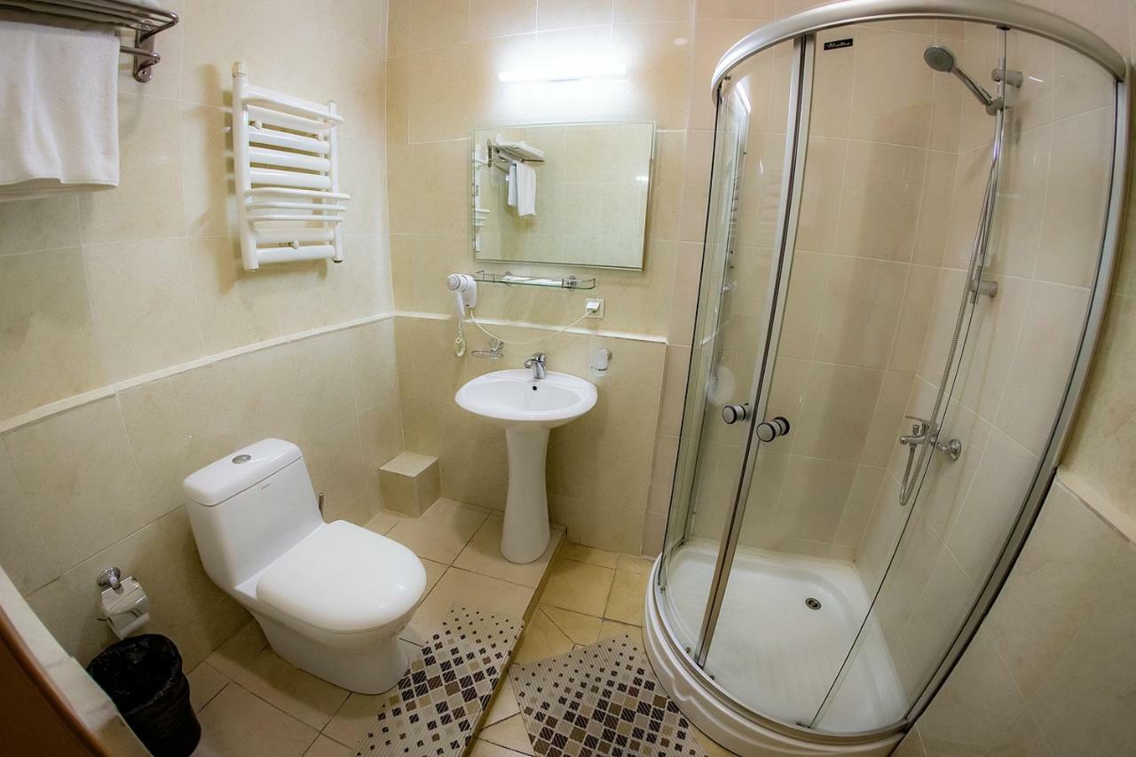 Hotel Edem Karagandy Extérieur photo